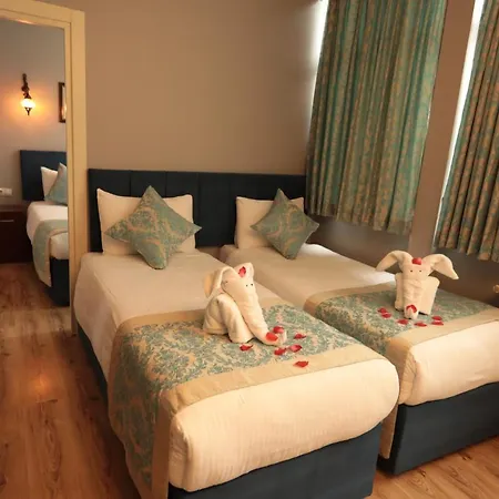 Apart Otel White Pearl 2*