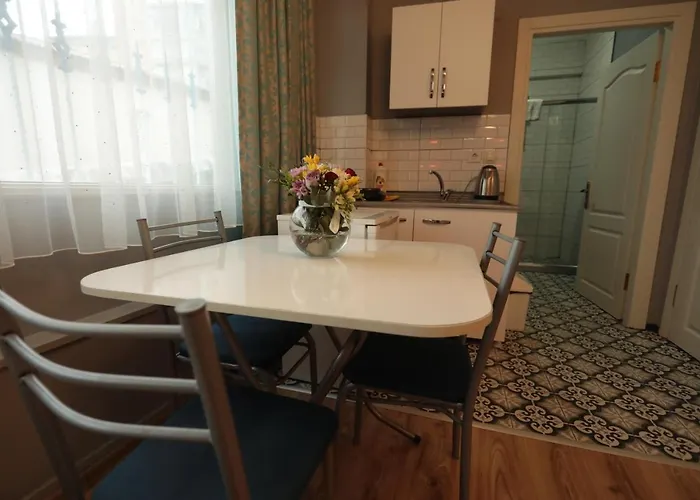 White Pearl Aparthotel