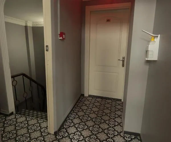 Aparthotel White Pearl 4*