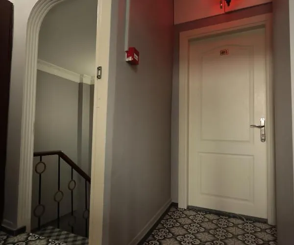 White Pearl Aparthotel